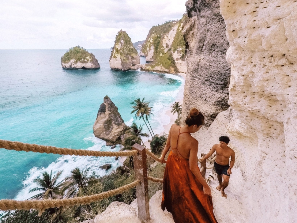 @ninjarod-Diamond-Beach-1637x2048